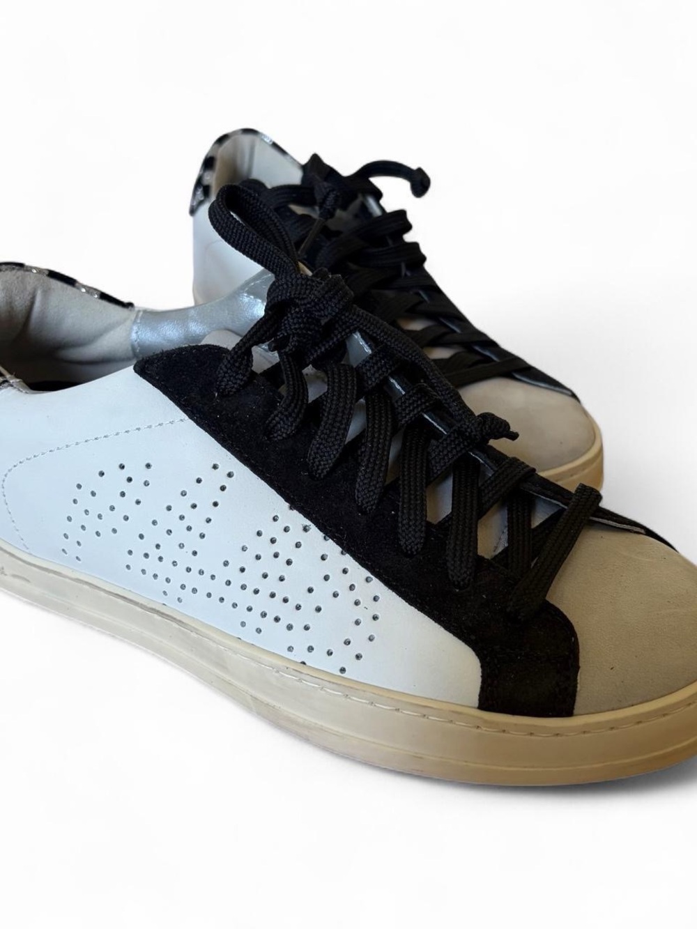P448 White and Black Checkered Low-Top Sneakers Women’s 36